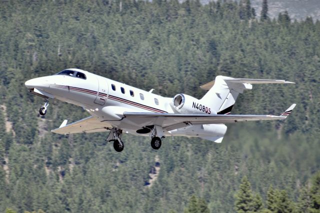 Embraer Phenom 300 (N408QS)