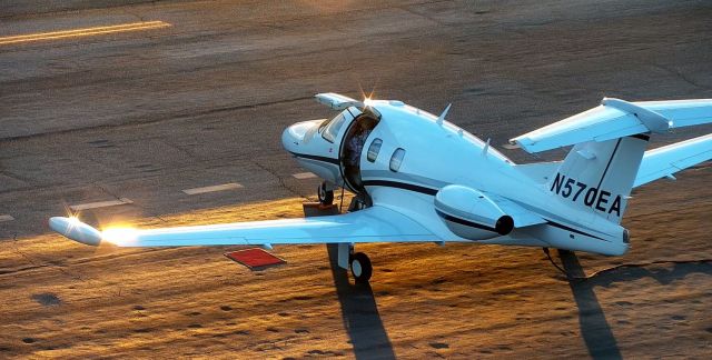 Eclipse 500 (N570EA)