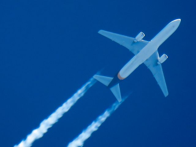 BOEING 767-300 (N369UP)