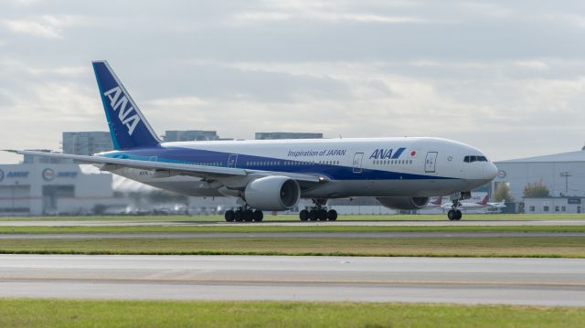 Boeing 777 (JA717A)