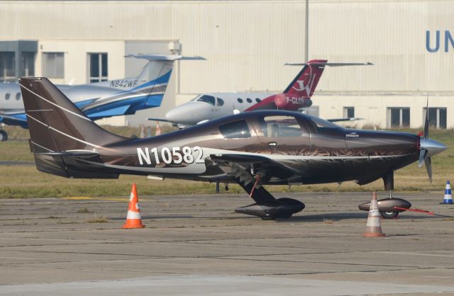 Cessna 400 (N10582)