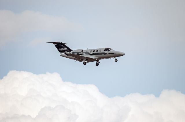 Cessna Citation CJ1 (N661BP)
