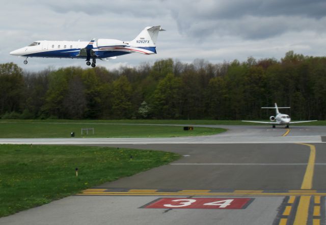 Learjet 60 (N262FX) - Perfect landing runway 34 at HPN.