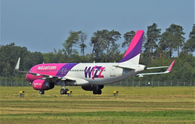 Airbus A320 (HA-LYG) - Spotting EPLB/LUZ