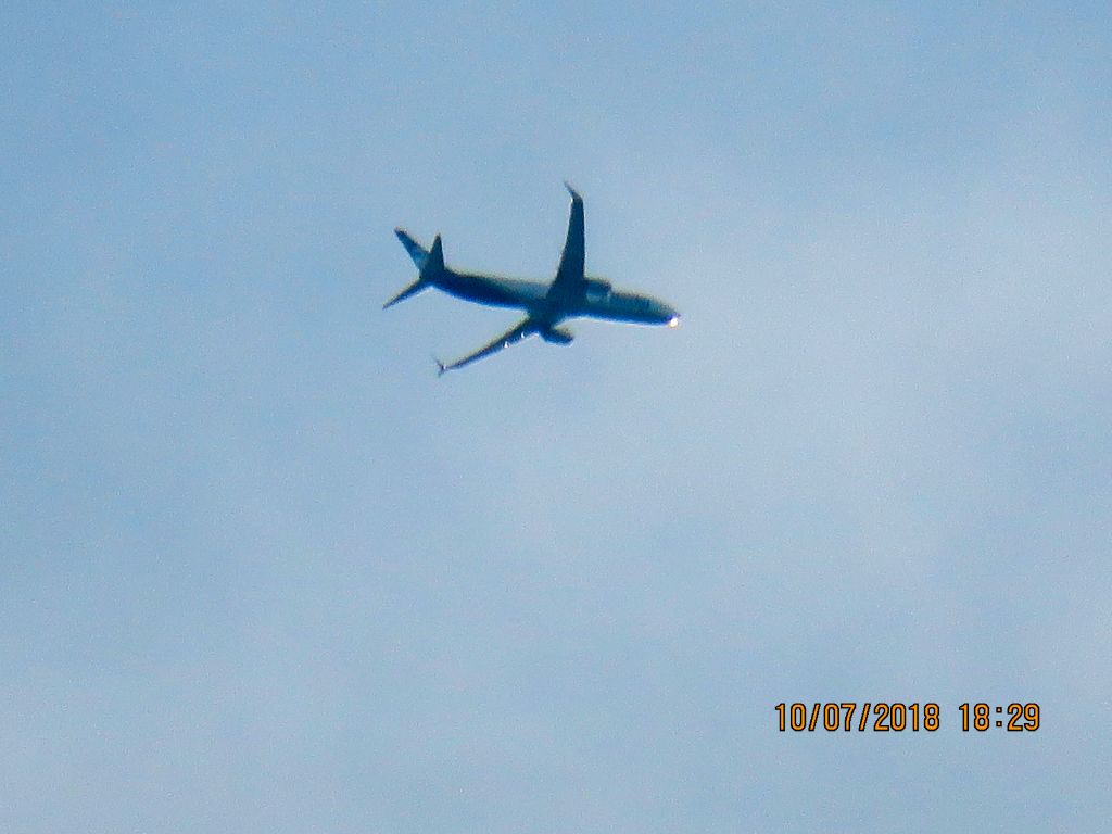 Boeing 737-900 (N290AK)