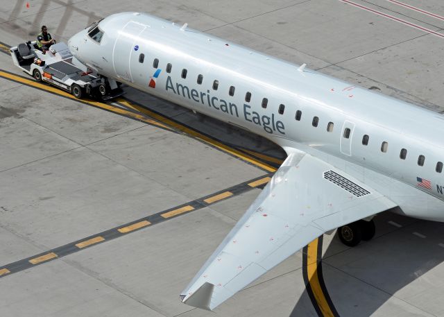 Canadair Regional Jet CRJ-700 (N709SK)