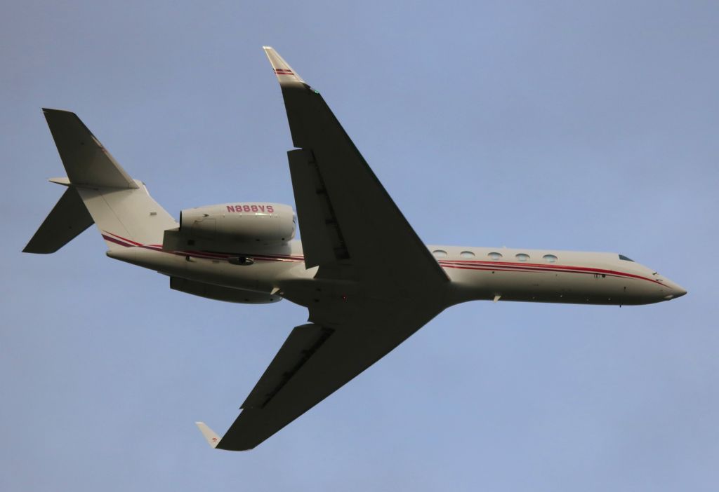 Gulfstream Aerospace Gulfstream V (N888VS) - Departing off 12R, 01-02-2017