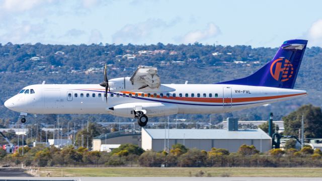 ATR ATR-72 (VH-FVL)