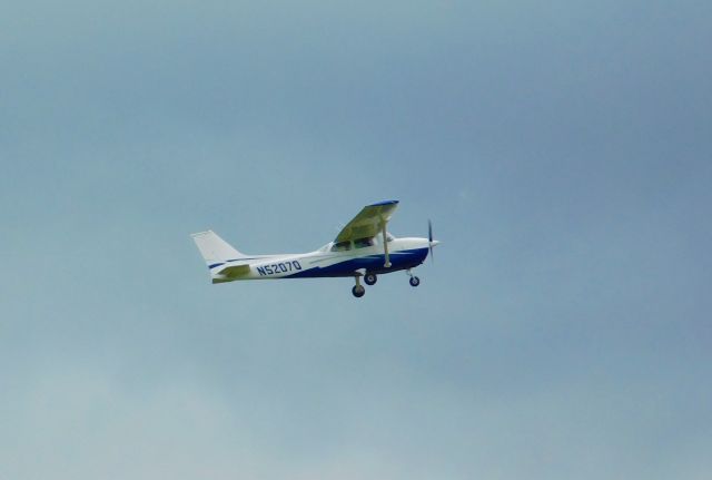 Cessna Skyhawk (N5207Q)