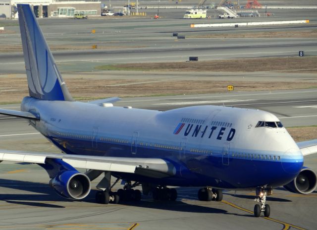 Boeing 747-400 (N178UA)