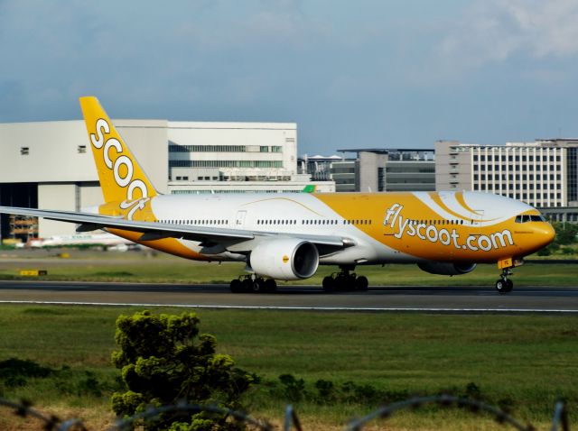 Boeing 777-200 (9V-OTE)