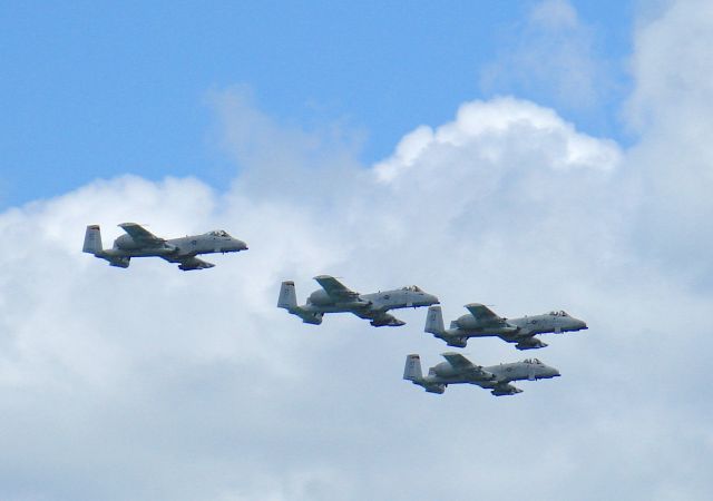 Fairchild-Republic Thunderbolt 2 — - A-10 flyby, 2006, Chicago