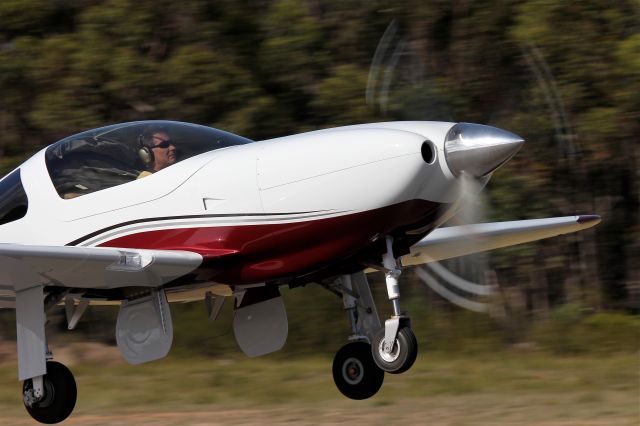 Lancair Legacy 2000 (VH-ZYA)