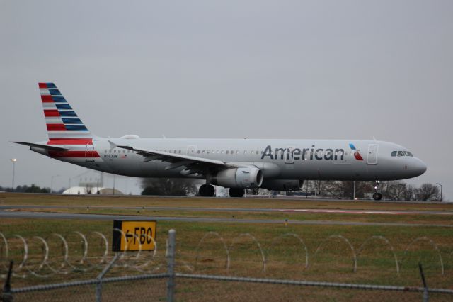 Airbus A321 (N583UW)