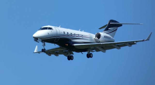 Bombardier Challenger 300 (N350XX) - About to touch down is this 2004 Bombardier Challenger 300 in the Summer of 2024.