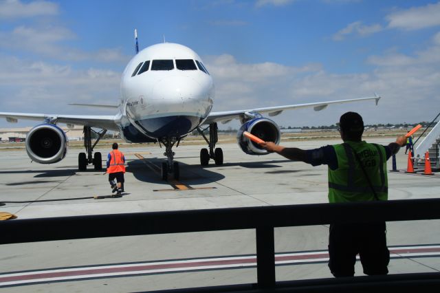 Airbus A320 (N506JB) - Wow! Every arrival is special!!