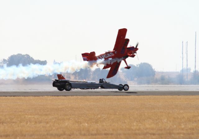 — — - California Capital Airshow - 10/01/16br /Pitts vs Smoke & Thunder Jet Car