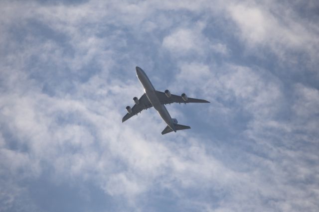 BOEING 747-8 (HL7610)