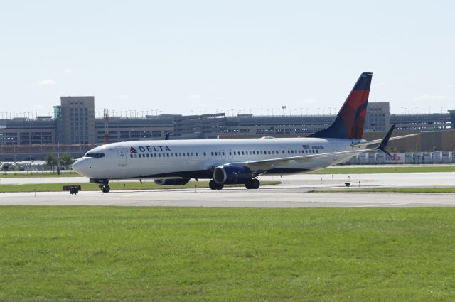 Boeing 737-900 (N844DN) - The first photo of N844DN on FlightAware.com! with amazing split scimitar winglets!!