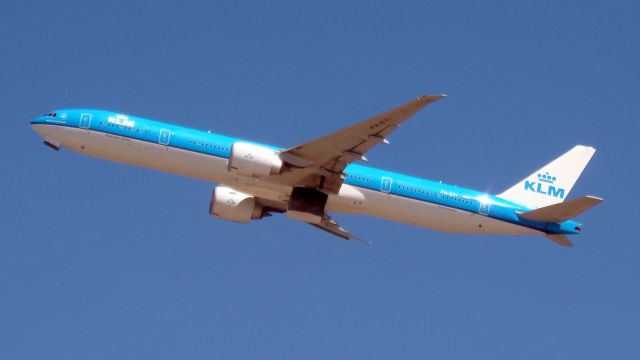 BOEING 777-300 (PH-BVI)