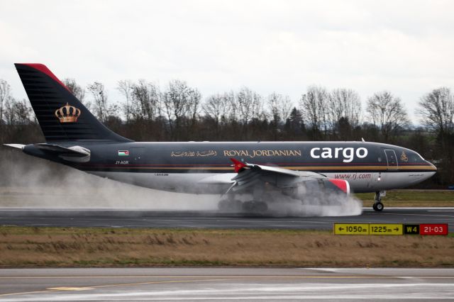 Airbus A310 (JY-AGR)