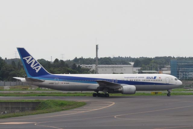 BOEING 767-300 (JA611A)