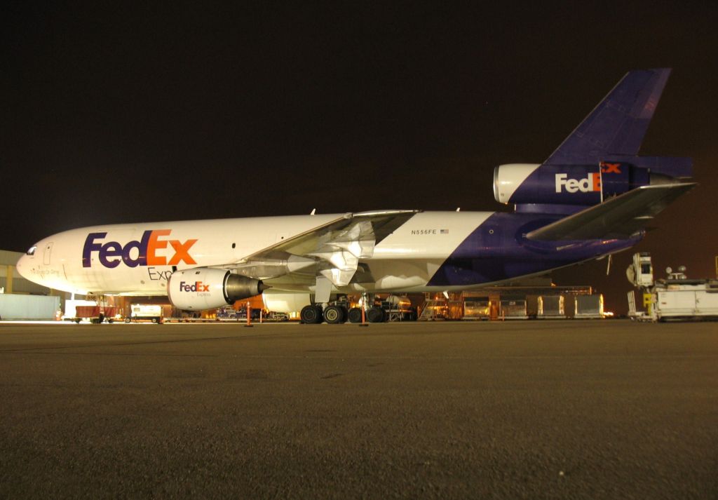 McDonnell Douglas DC-10 (N556FE)