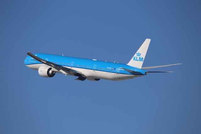 BOEING 777-300ER (PH-BVG)