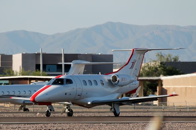 Embraer Phenom 100 (N586JS)