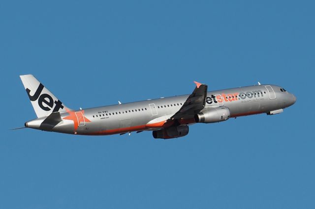 Airbus A321 (VH-VWU) -  Airbus A321-231 cn 3948. Jetstar VH-VWU YPPH 09 April 2022