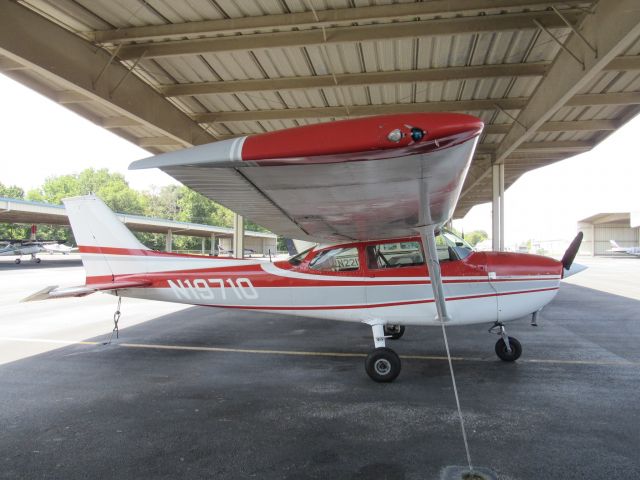 Cessna Skyhawk (N19710)