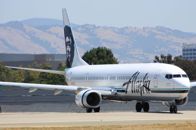 Boeing 737-900 (N433AS)