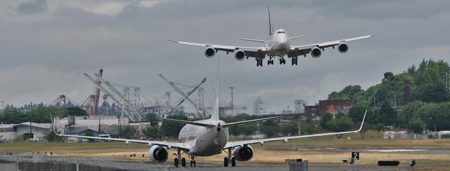 Boeing 747-200 —