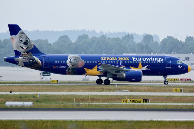 Airbus A320 (D-ABDQ)