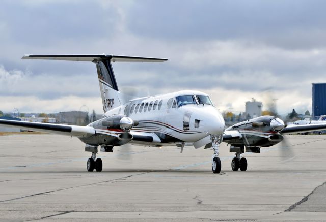 Hawker 800 (C-FPCP)
