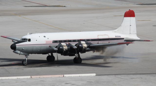 Douglas C-54 Skymaster (N406WA)