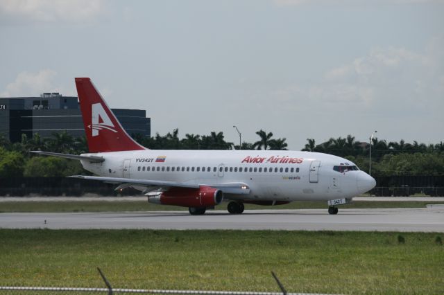 Boeing 737-200 (YV-342T)