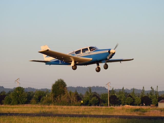 Piper PA-24 Comanche (N7588P)
