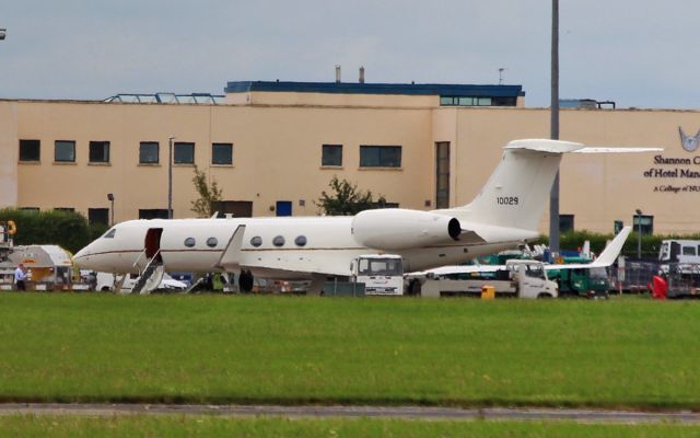 01-0029 — - usaf c-37a 01-0029 at shannon 22/7/16.