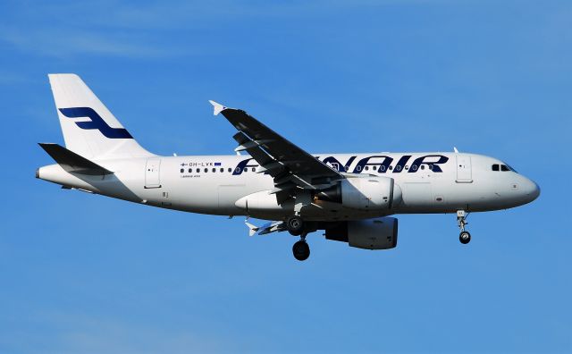 Airbus A319 (OH-LVK) - Taken from the threshold of 29L