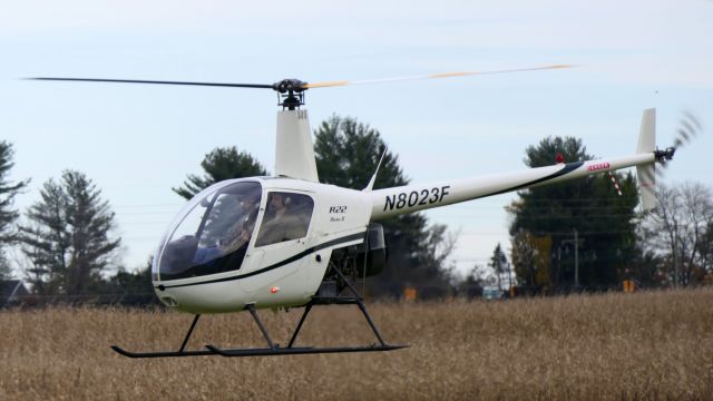 Robinson R-22 (N8023F)