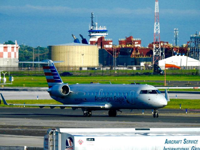 Canadair Regional Jet CRJ-200 (N462AW)