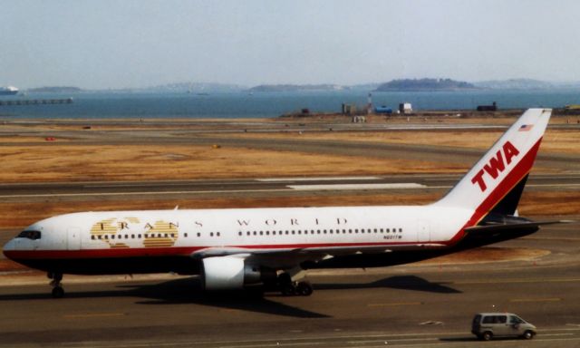 BOEING 767-200 (N601TW) - From 2/27/00