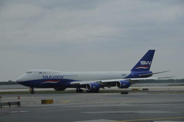 Boeing 747-200 (VQ-BYC)