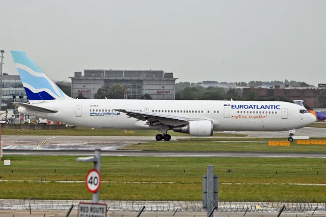 BOEING 767-300 (CS-TKR)
