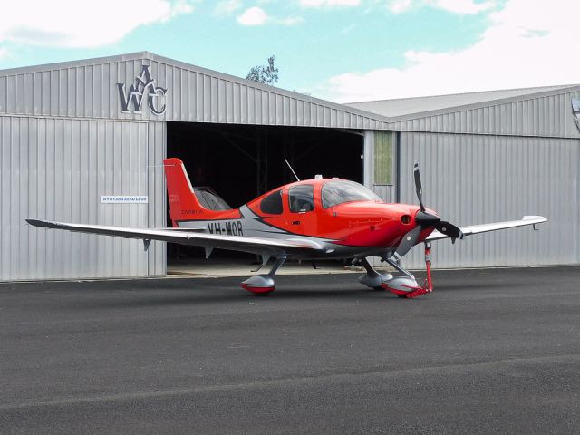 Cirrus SR-22 (VH-MOR)