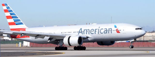 Boeing 777-200 (N754AN) - phoenix sky harbor international airport 01FEB20