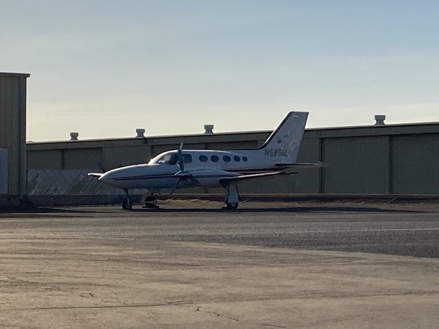 Cessna 421 (N6866L)