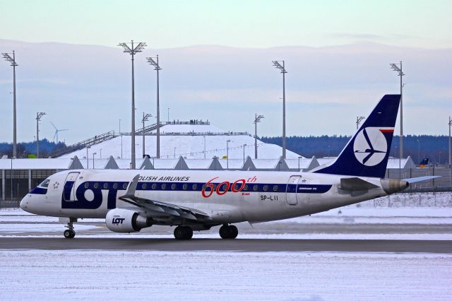 EMBRAER 175 (long wing) (SP-LII)