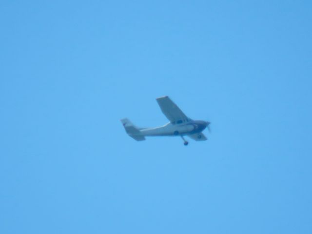 Cessna Skylane (N7722F)